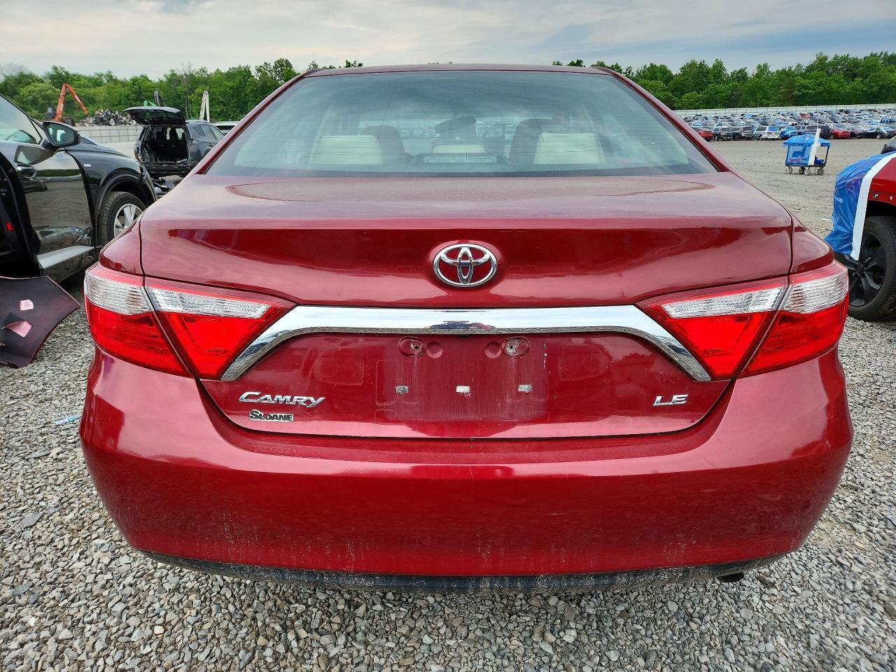 2016 Toyota Camry Le - Image 6