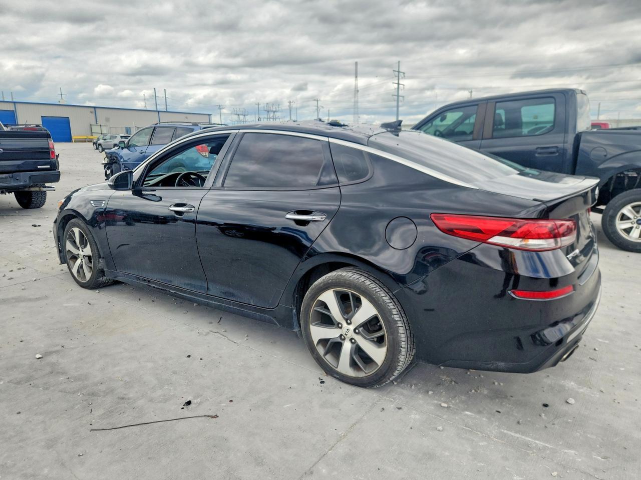 2019 Kia Optima S - Фото 2