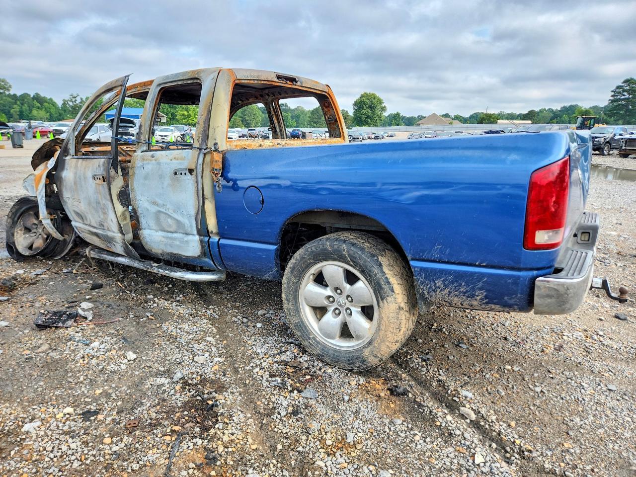 2005 Dodge Ram 1500 St - Фото 2