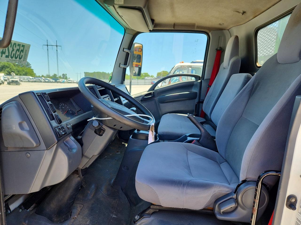 2017 Isuzu Npr Hd - Image 7