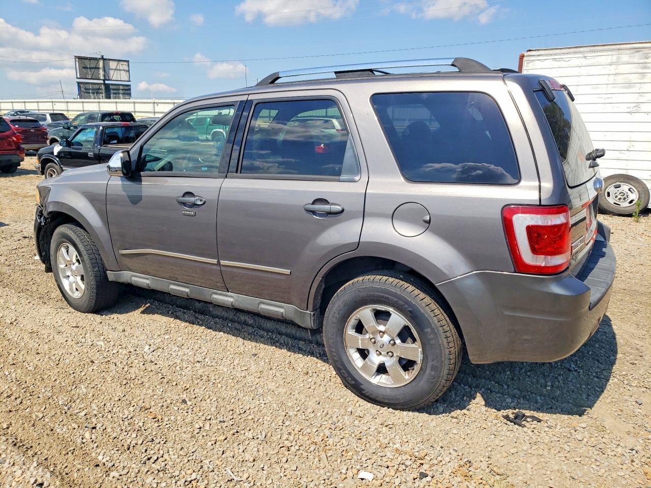 2012 Ford Escape Limited - Фото 2