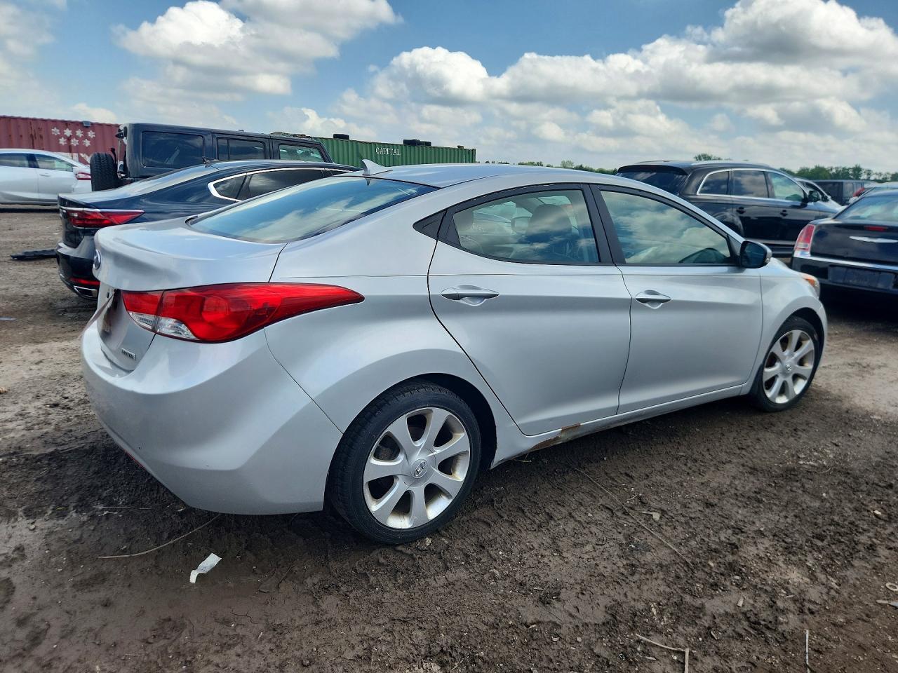 2013 Hyundai Elantra Limited - Image 3