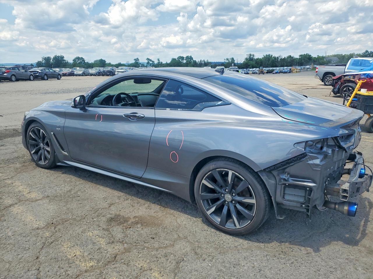 2017 Infiniti Q60 3.0T Premium - Фото 2