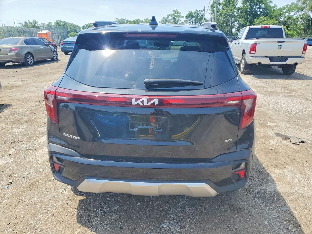 2025 Kia Seltos Ex - Image 6