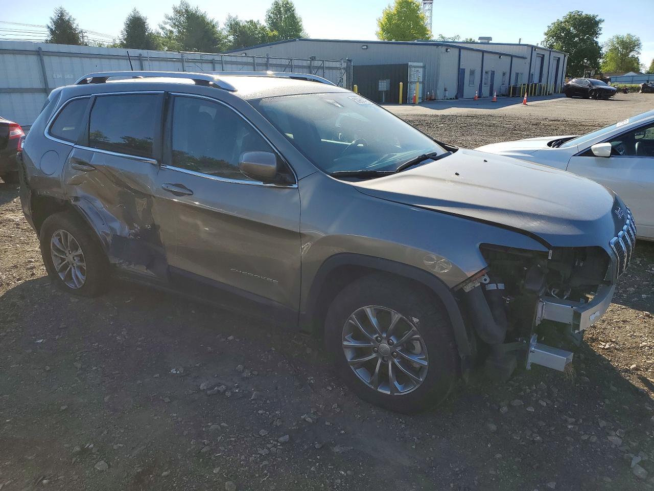 2021 Jeep Cherokee Latitude Lux - Image 4