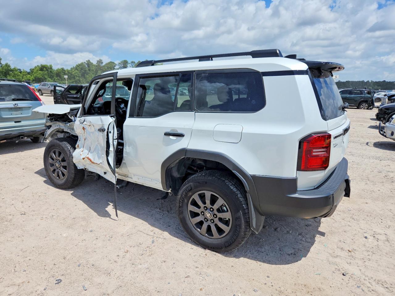 2025 Toyota Land Cruiser Base - Фото 2