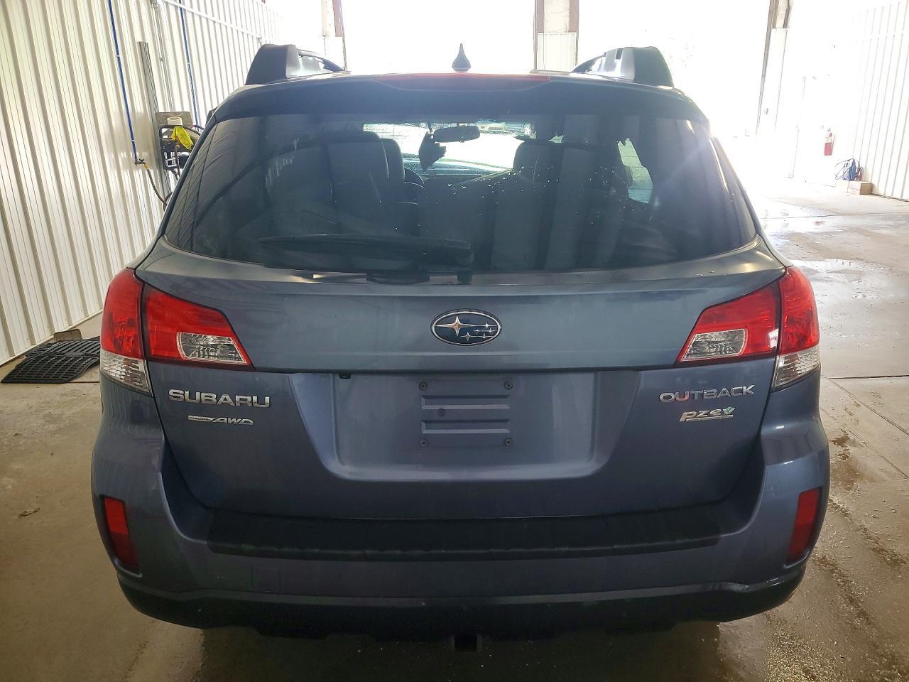 2014 Subaru Outback 2.5I Limited - Image 6