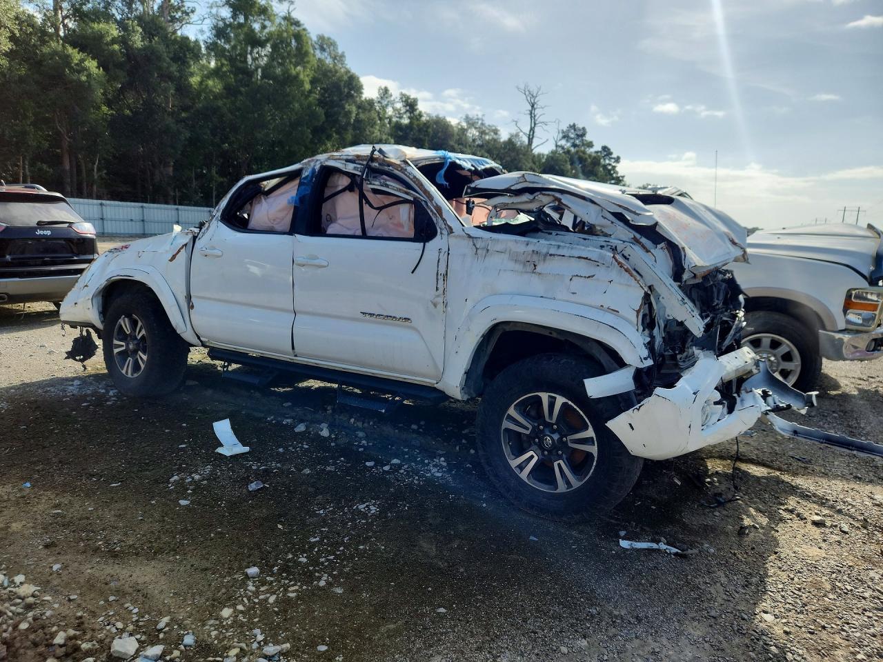 2019 Toyota Tacoma Trd Sport/Trd Off Road/Trd Pro - Image 4
