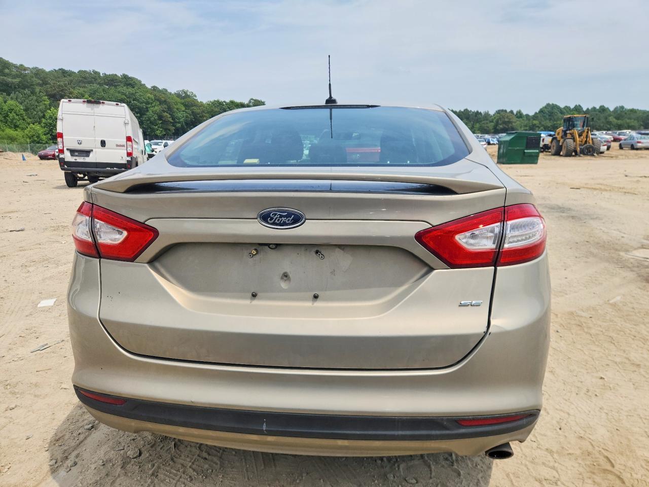 2015 Ford Fusion Se - Фото 6