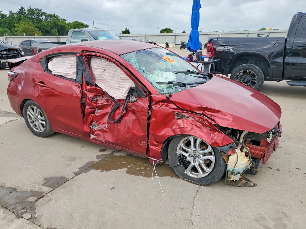 2016 Scion Ia Base - Фото 4