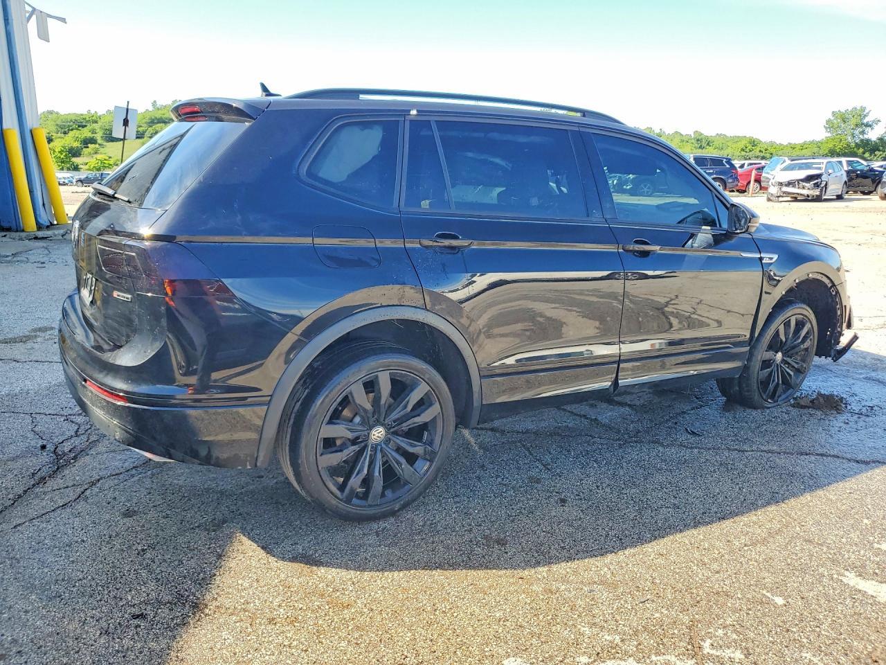 2021 Volkswagen Tiguan Se/Se R-Line Black/Sel - Image 3