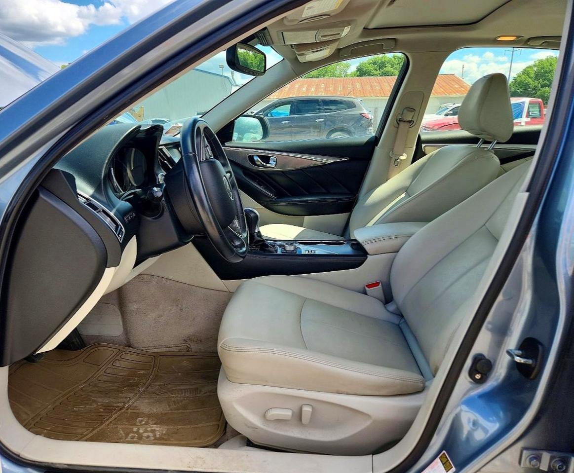 2017 Infiniti Q50 3.0T Signature Edition - Image 7