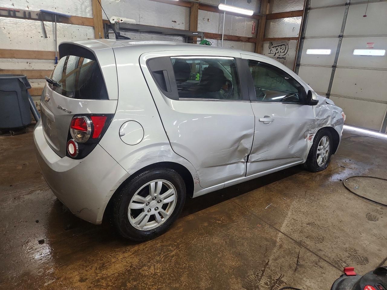 2014 Chevrolet Sonic Lt - Фото 3