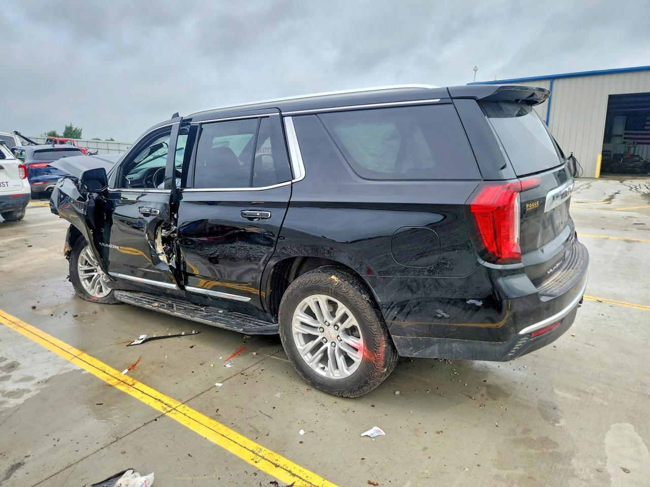 2022 GMC Yukon Slt - Фото 2