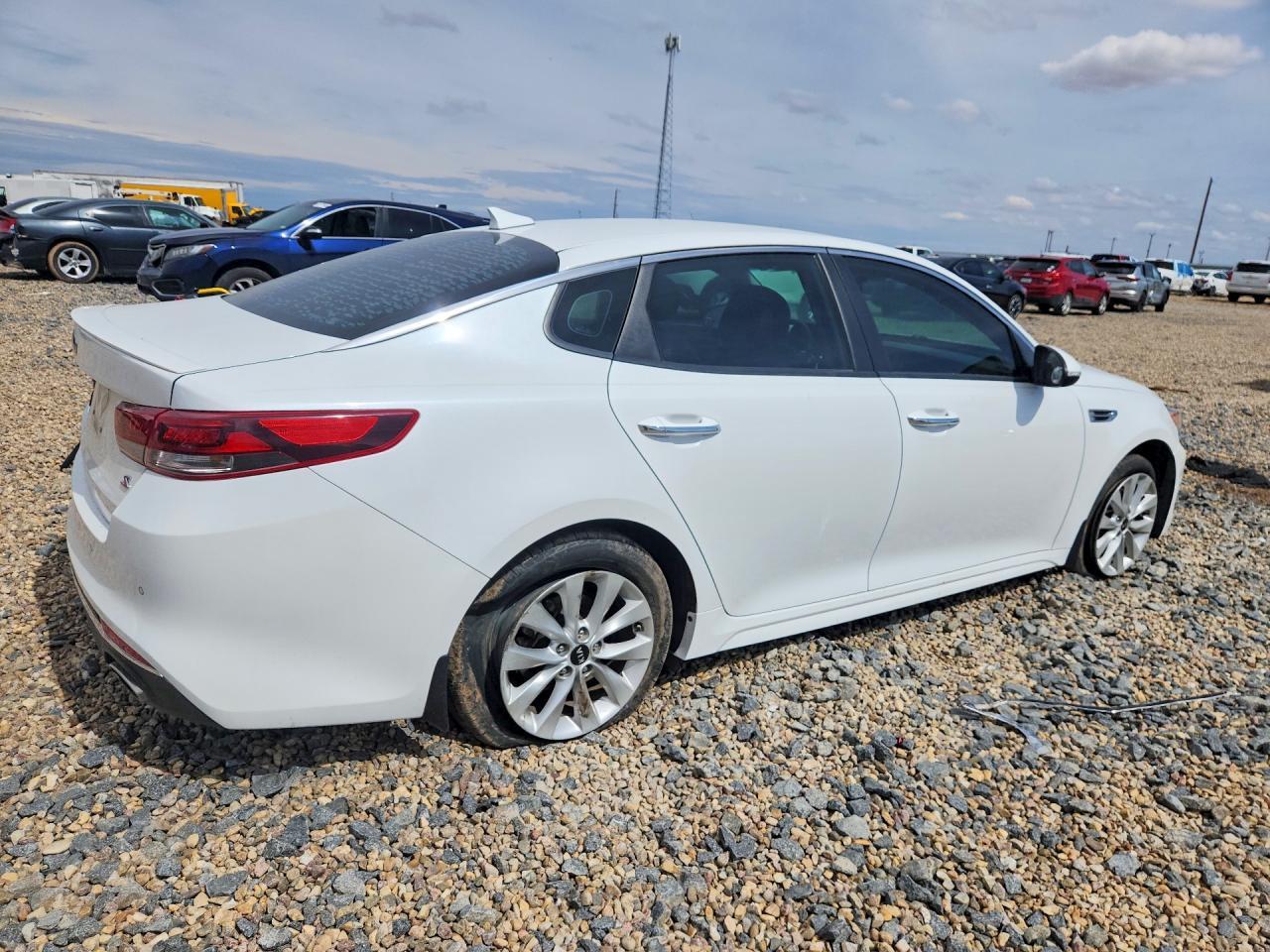 2018 Kia Optima S - Image 3