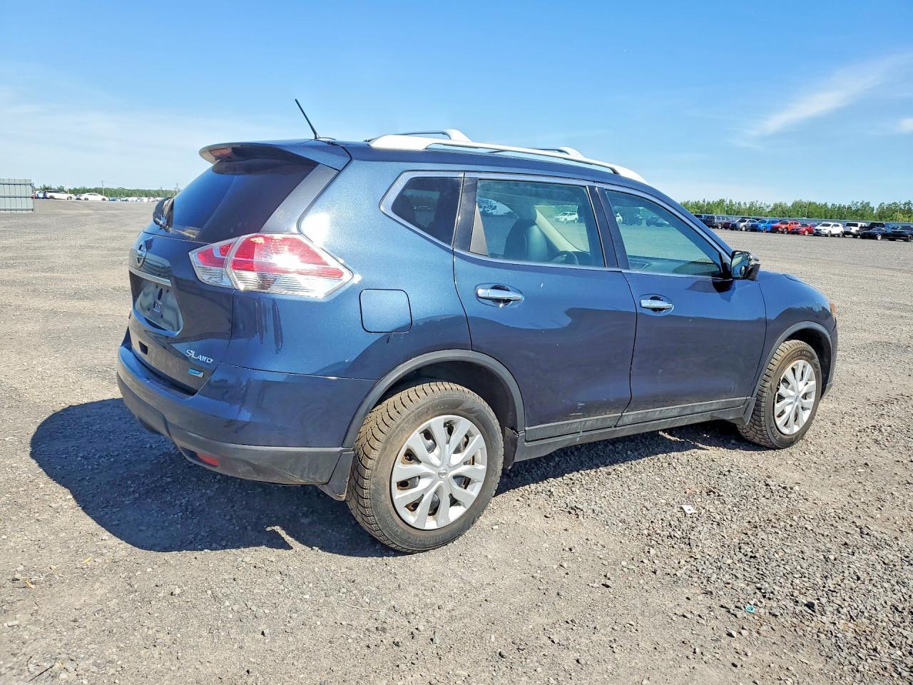 2015 Nissan Rogue S - Фото 3