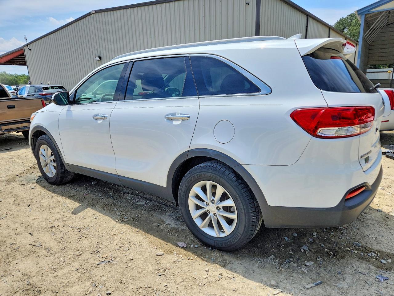 2017 Kia Sorento Lx - Image 2