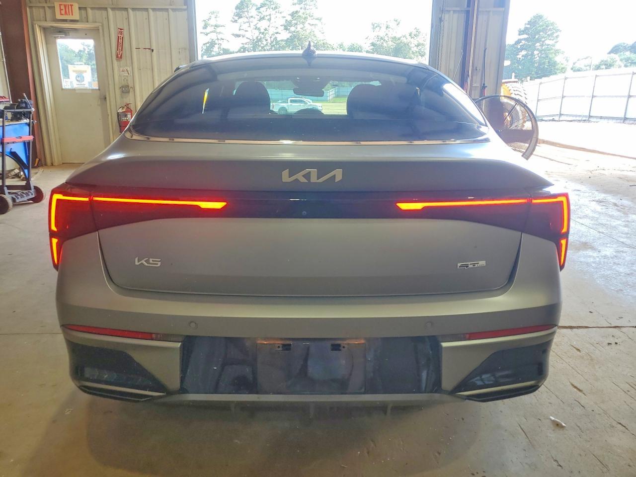 2025 Kia K5 Gt Line - Image 6