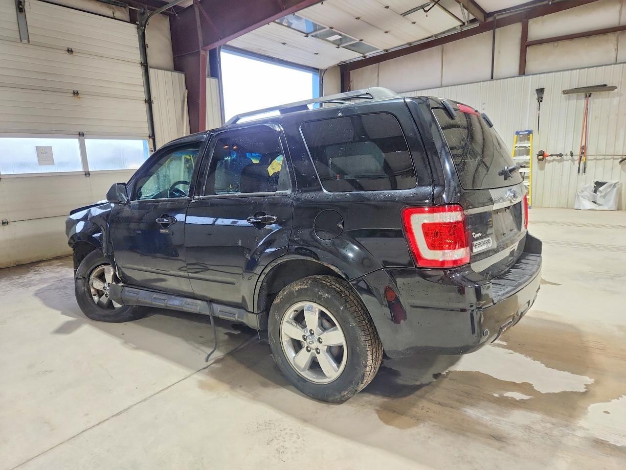 2010 Ford Escape Limited - Фото 2