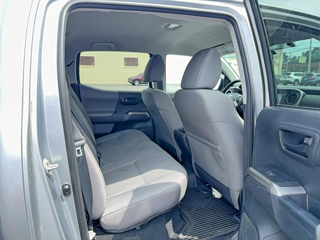 2016 Toyota Tacoma Sr5 V6 - Image 6