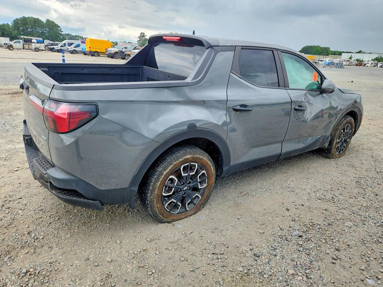 2023 Hyundai Santa Cruz Se - Фото 3