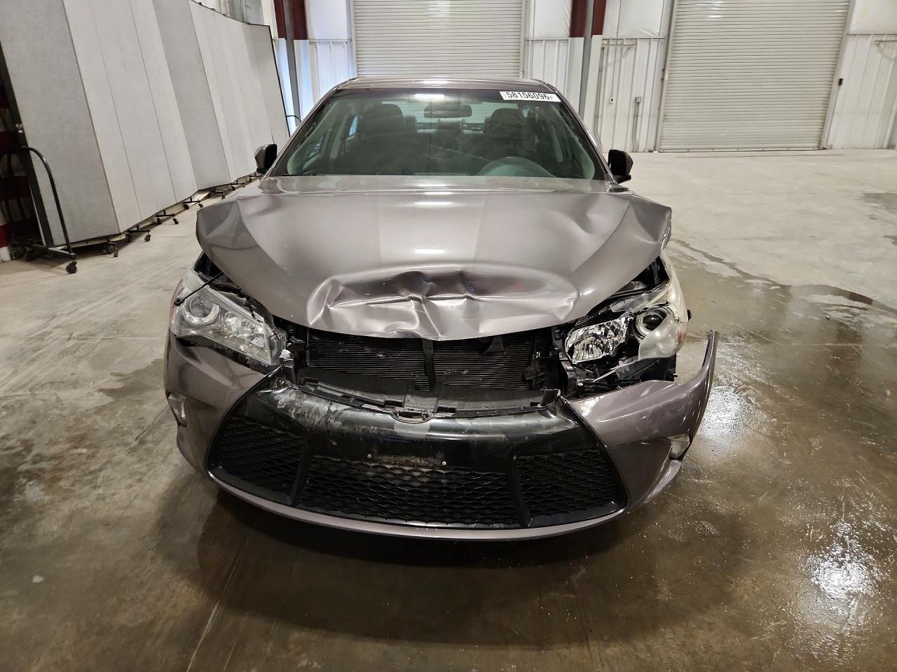 2017 Toyota Camry Se - Фото 5
