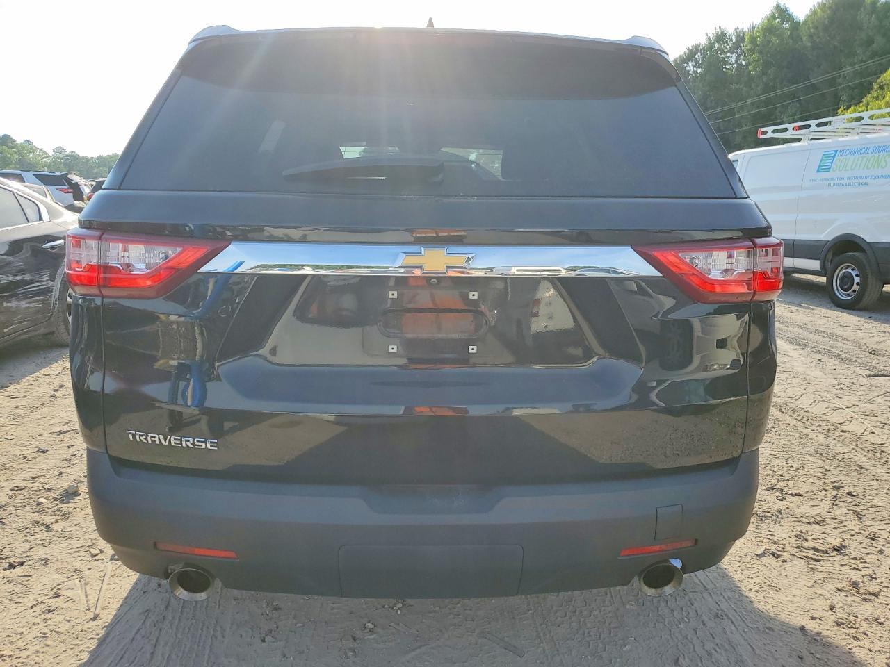 2020 Chevrolet Traverse Ls - Фото 6
