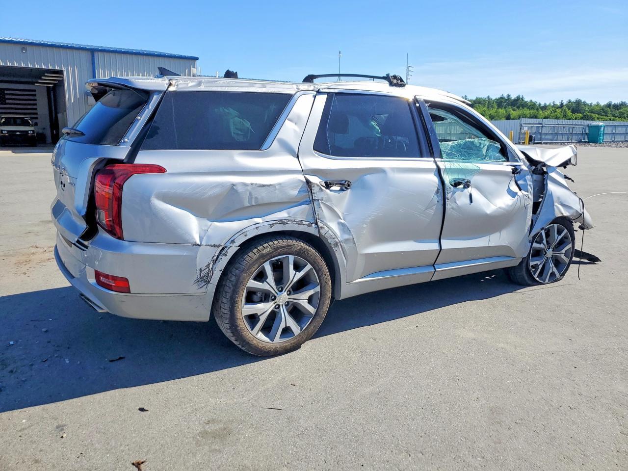 2022 Hyundai Palisade Limited - Фото 3