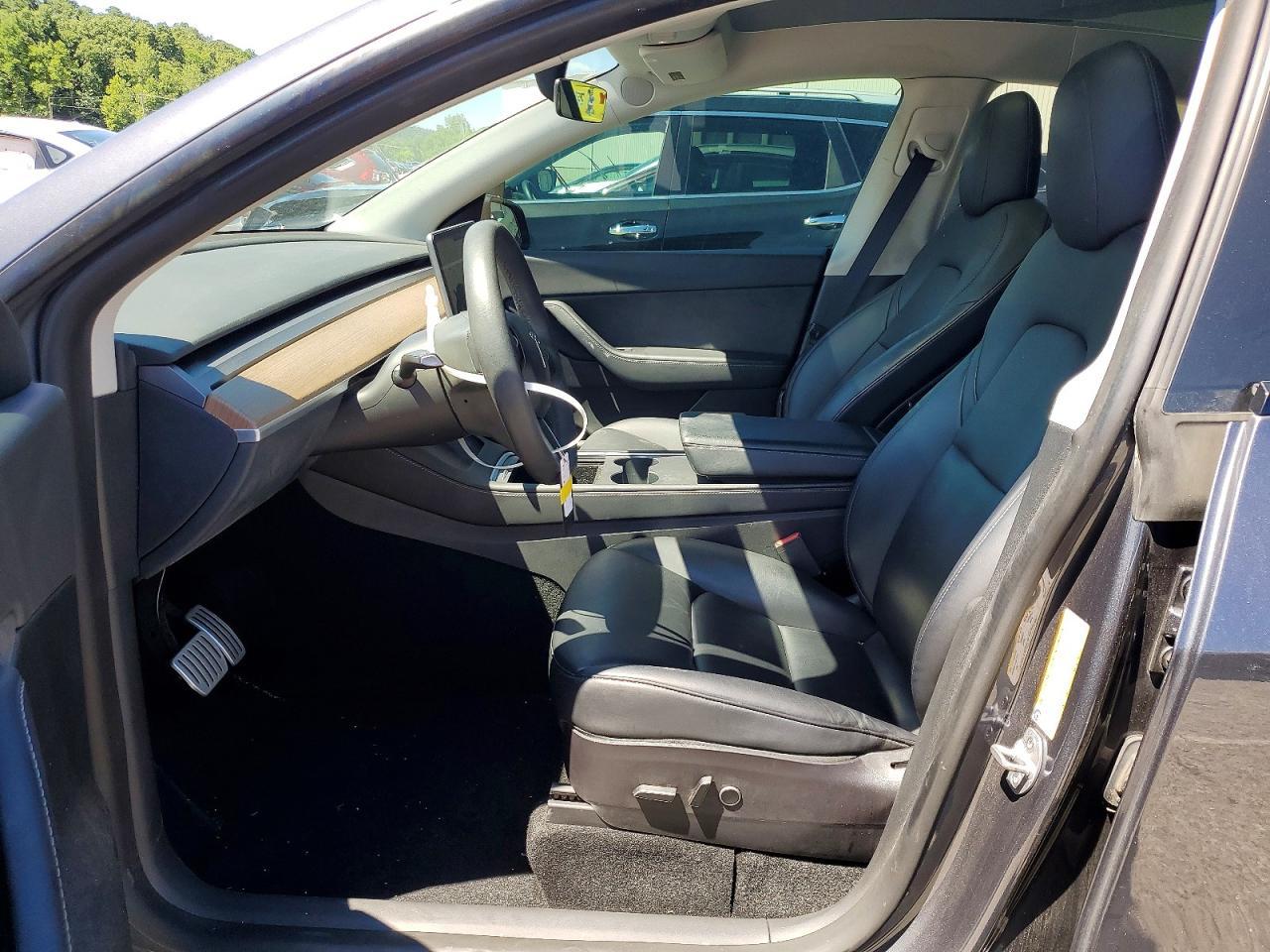 2022 Tesla Model Y - Image 7
