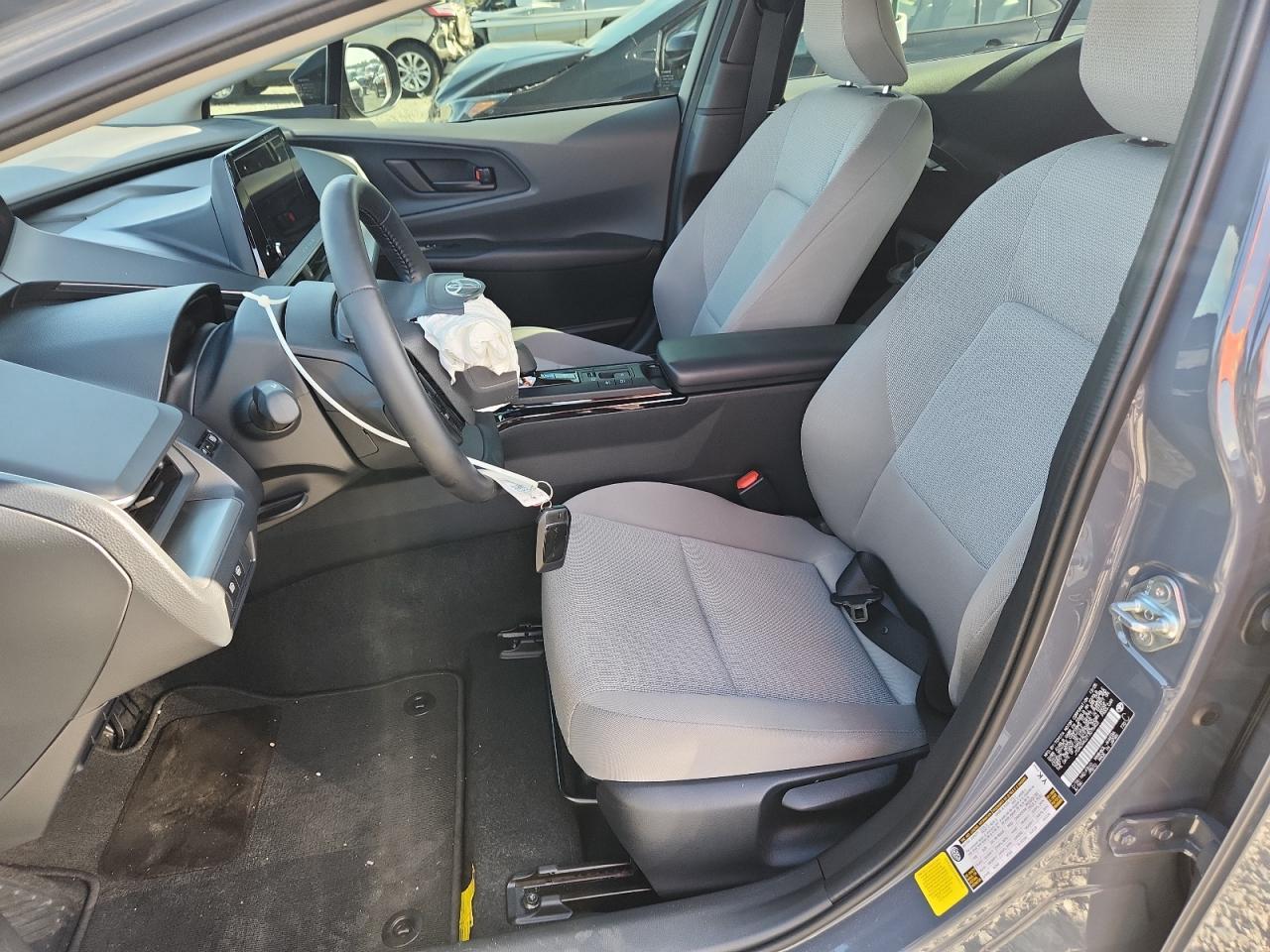 2026 Toyota Prius Le - Фото 7