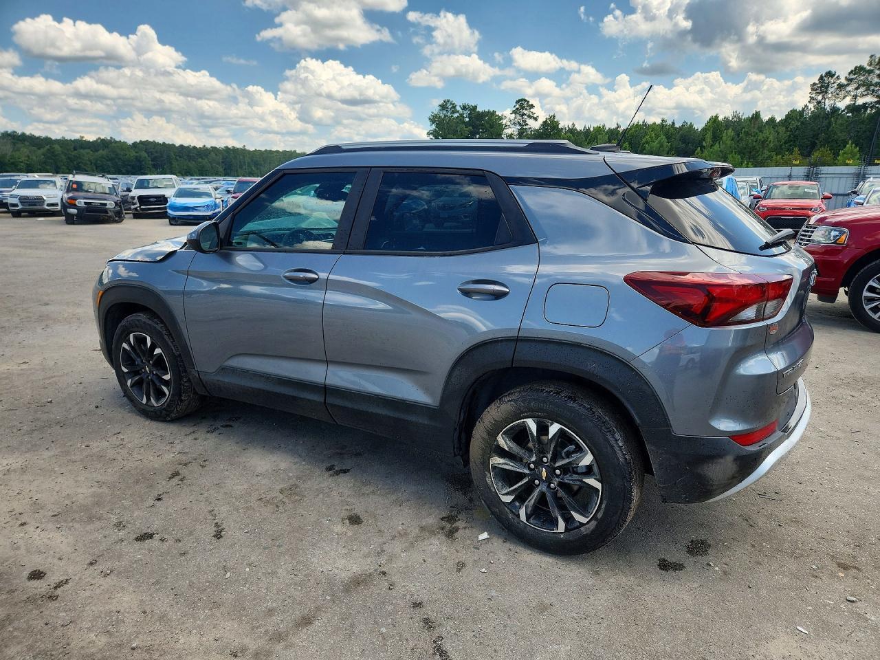 2021 Chevrolet Trailblazer Lt - Image 2