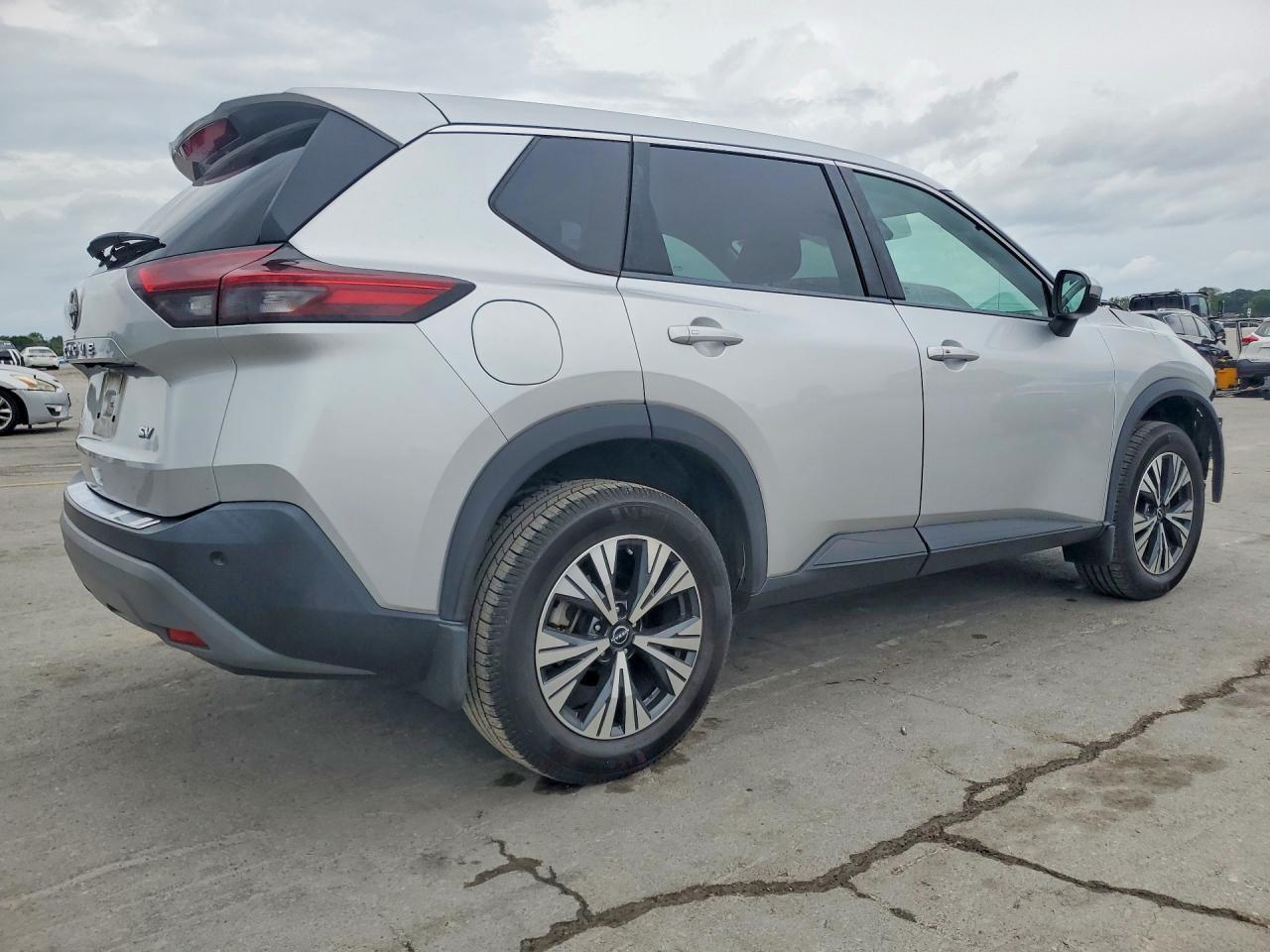 2022 Nissan Rogue Sv - Image 3