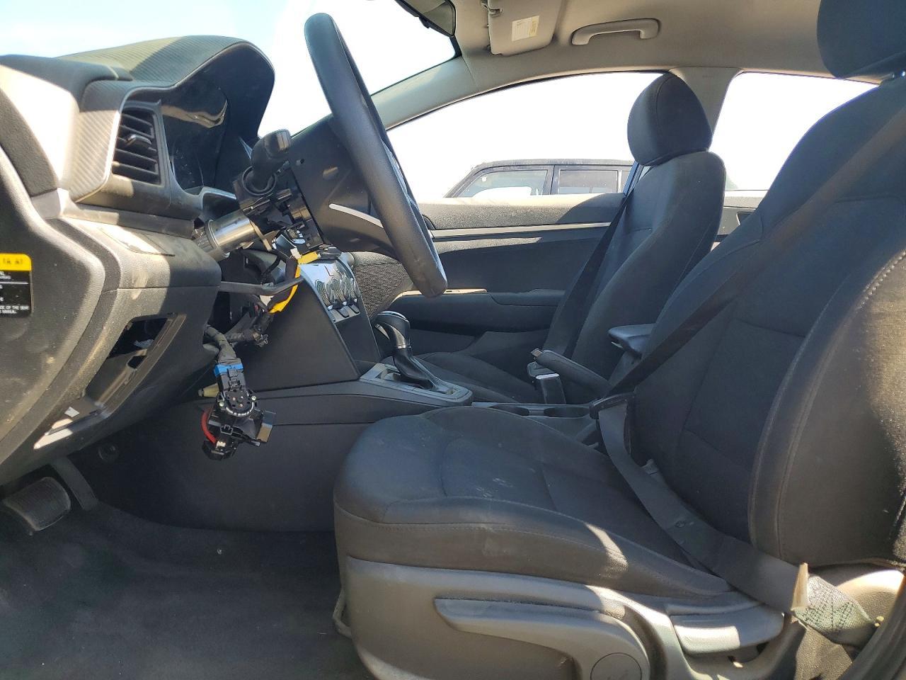 2019 Hyundai Elantra Se - Фото 7