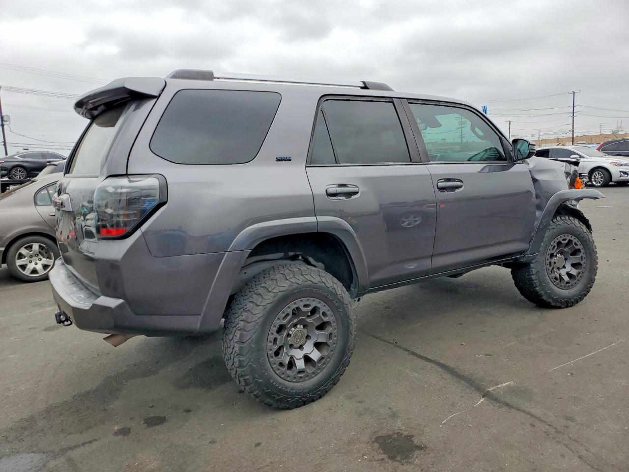 2020 Toyota 4Runner Sr5 Premium - Image 3