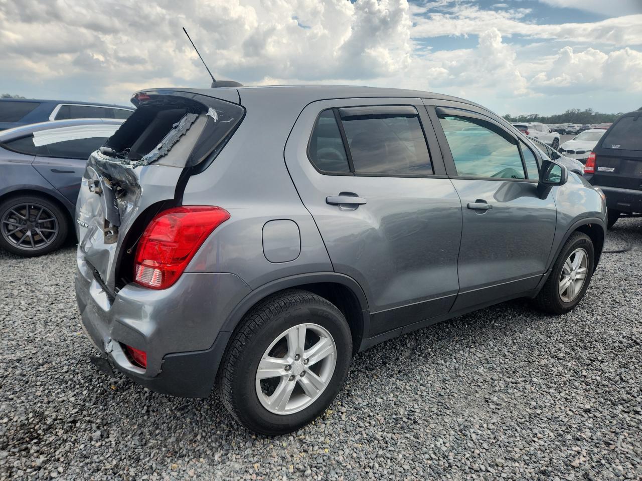 2020 Chevrolet Trax Ls - Фото 3