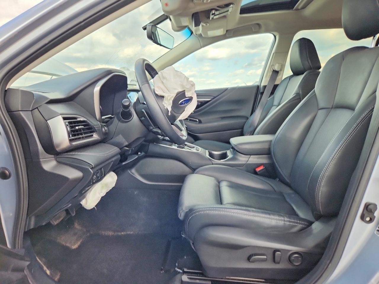 2022 Subaru Outback Limited - Image 7