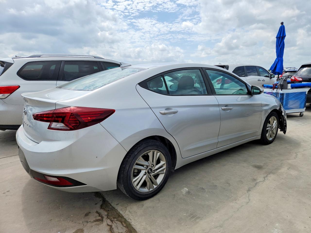 2020 Hyundai Elantra Sel - Image 3