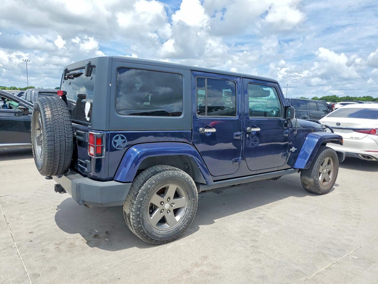 2013 Jeep Wrangler Unlimited Sport - Фото 3