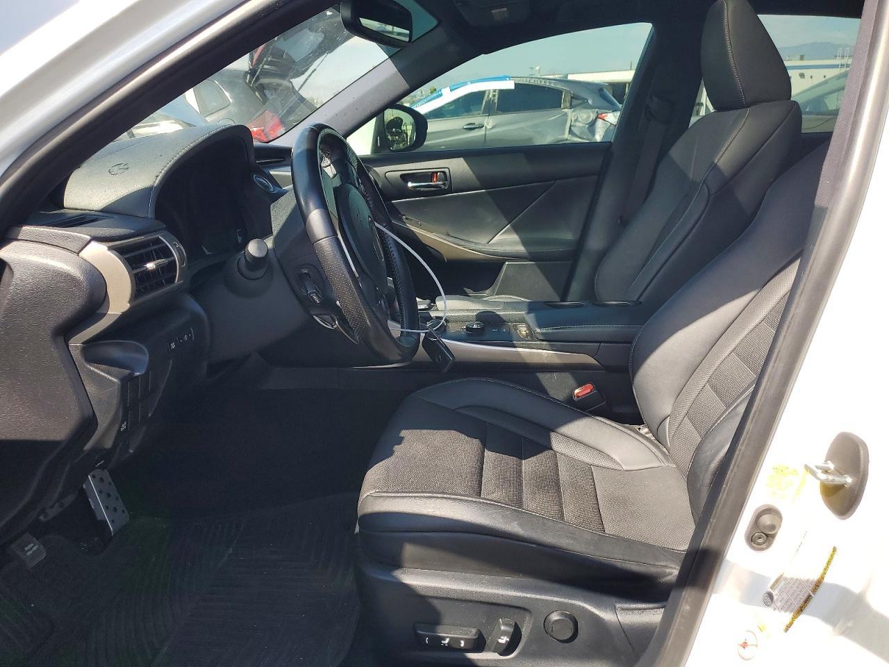 2016 Lexus Is 200T - Image 7