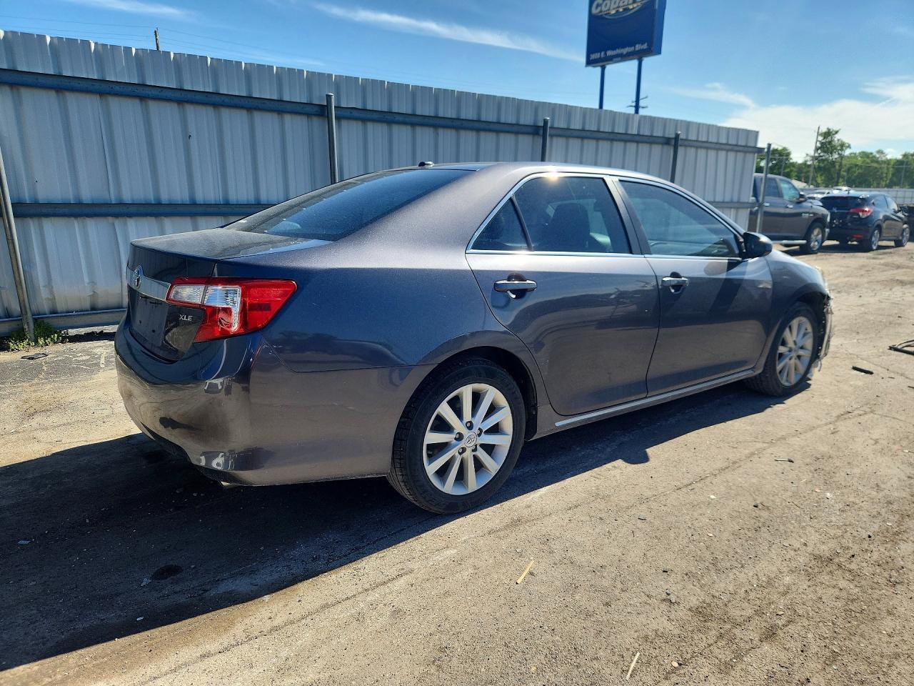2013 Toyota Camry Xle - Фото 3