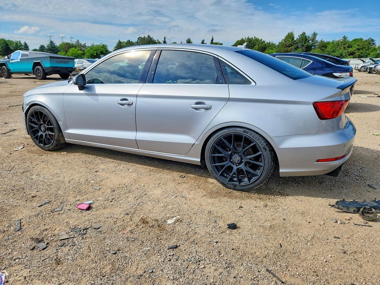 2016 Audi A3 Premium Plus - Фото 2