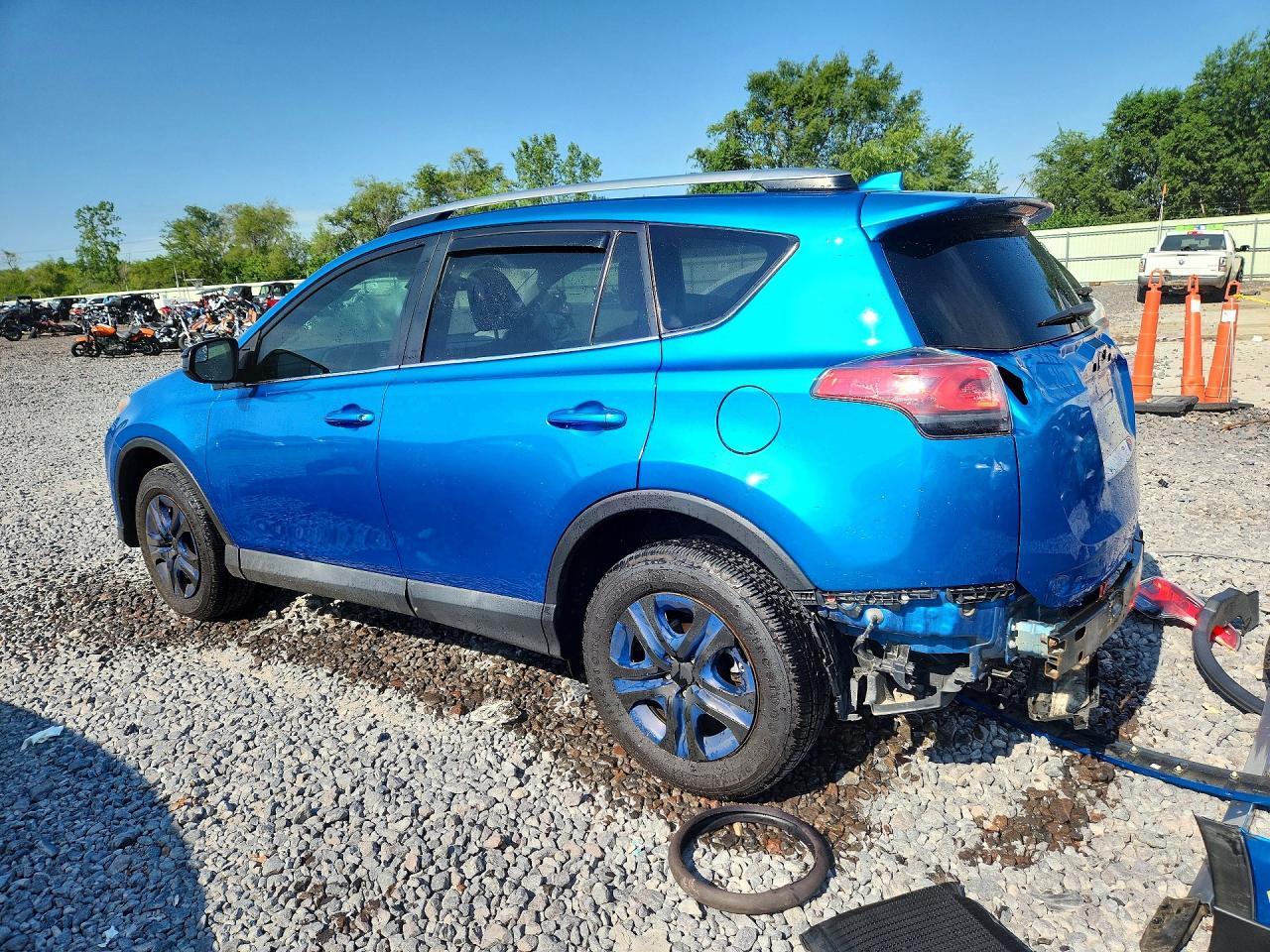 2017 Toyota Rav4 Le - Фото 2