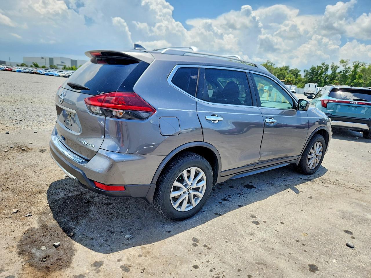 2018 Nissan Rogue Sv - Image 3