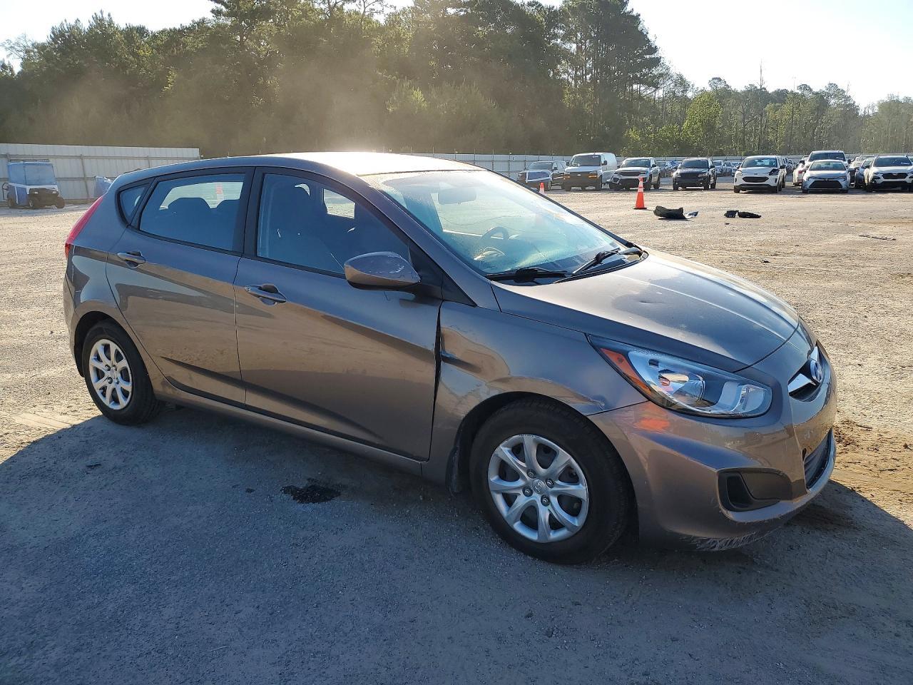 2013 Hyundai Accent Gs - Фото 4