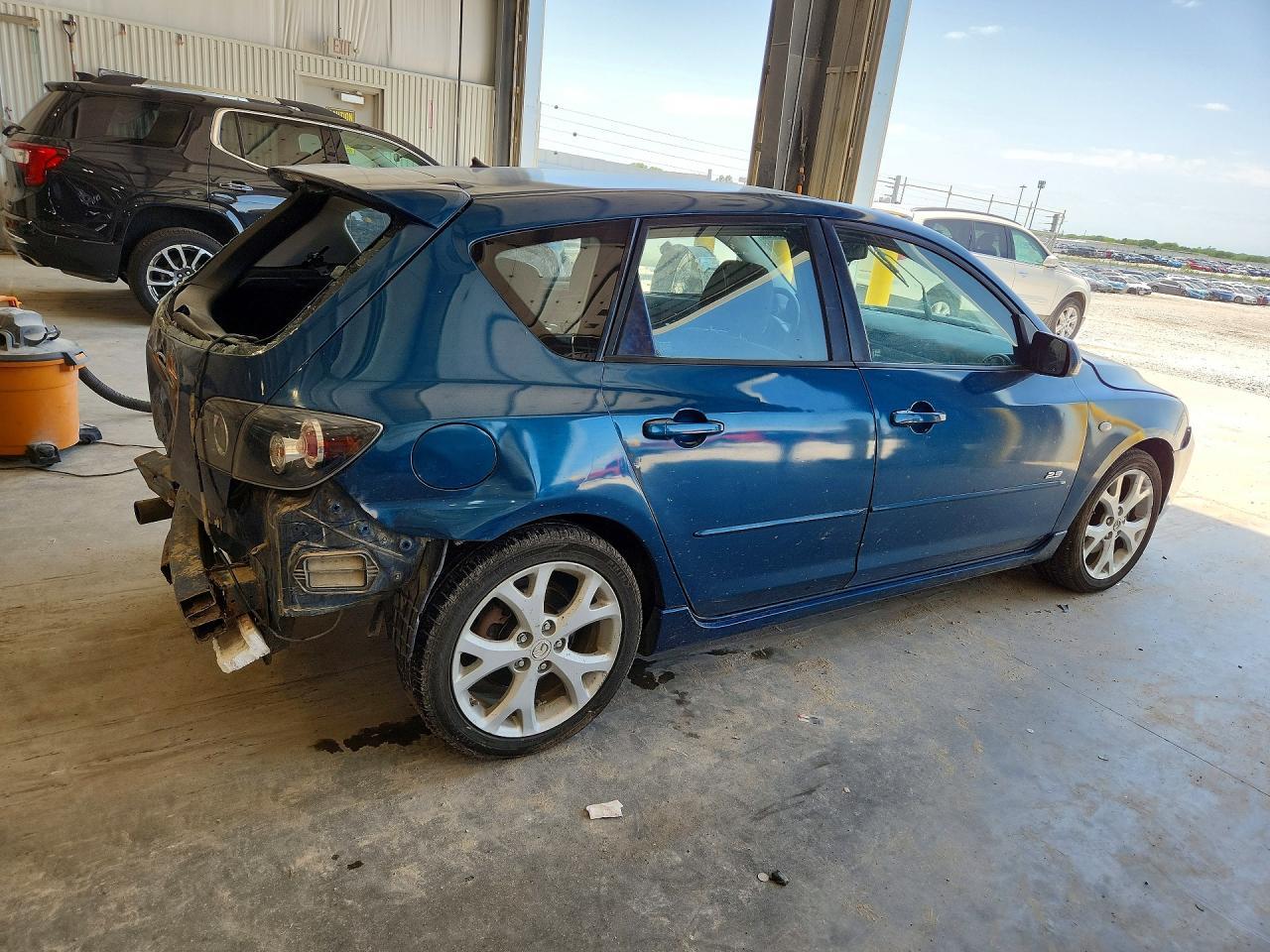 2008 Mazda 3 Hatchback - Image 3