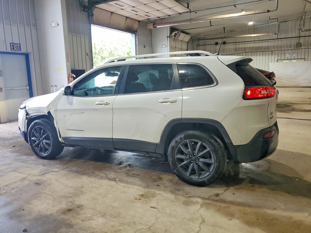 2017 Jeep Cherokee Limited - Image 2