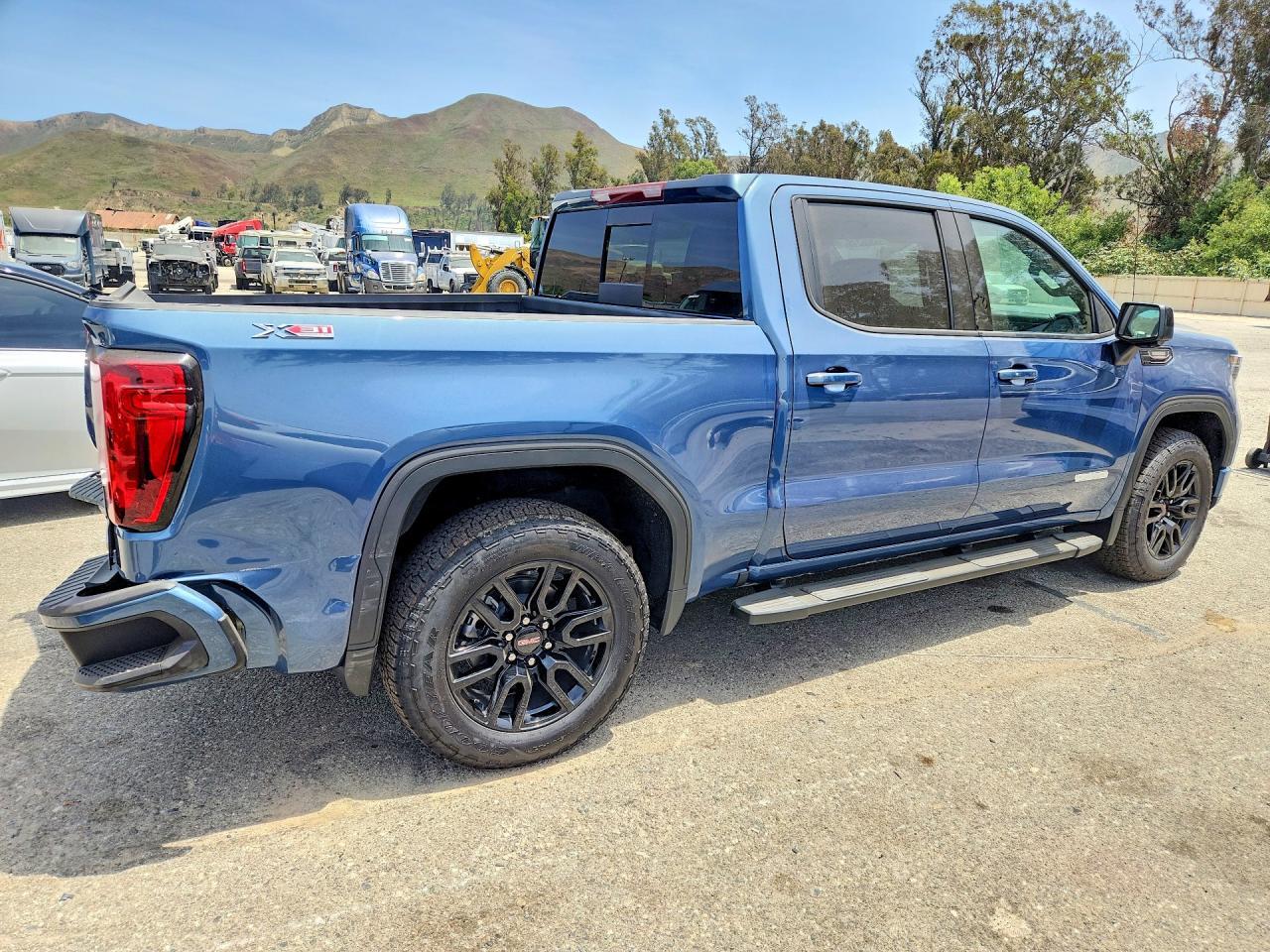 2026 GMC Sierra K1500 Elevation - Фото 3