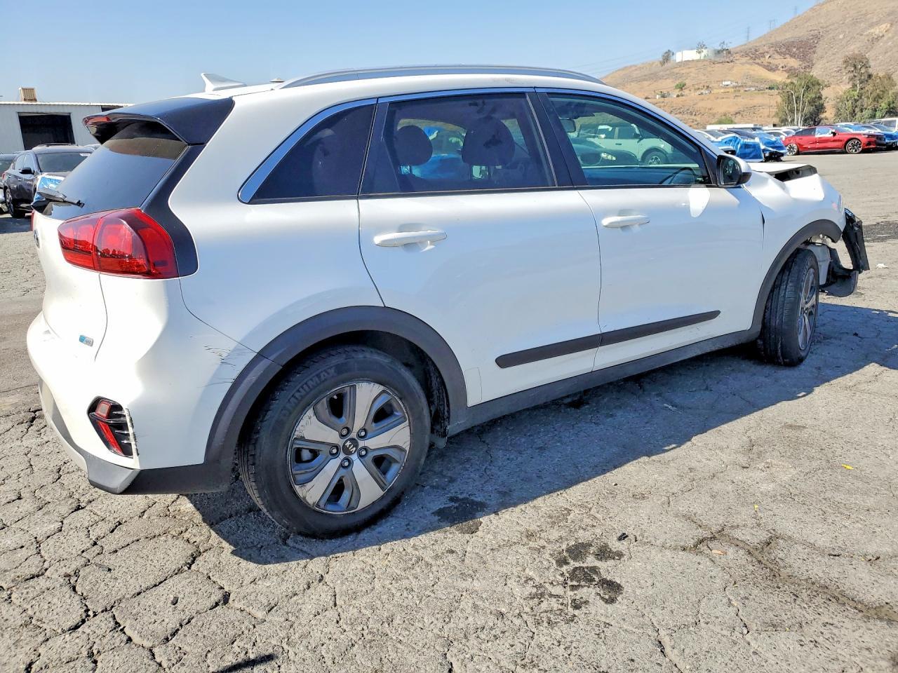 2021 Kia Niro Lx - Фото 3