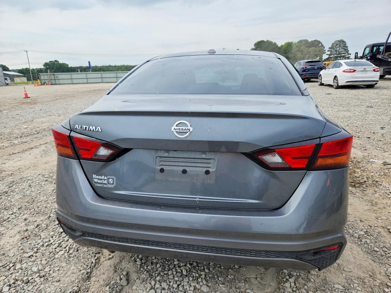 2020 Nissan Altima S - Image 6