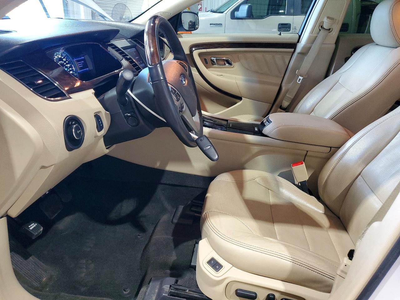 2013 Ford Taurus Limited - Image 7